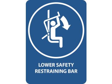 Lower safety restraing bar on ski chairlift, met tekst